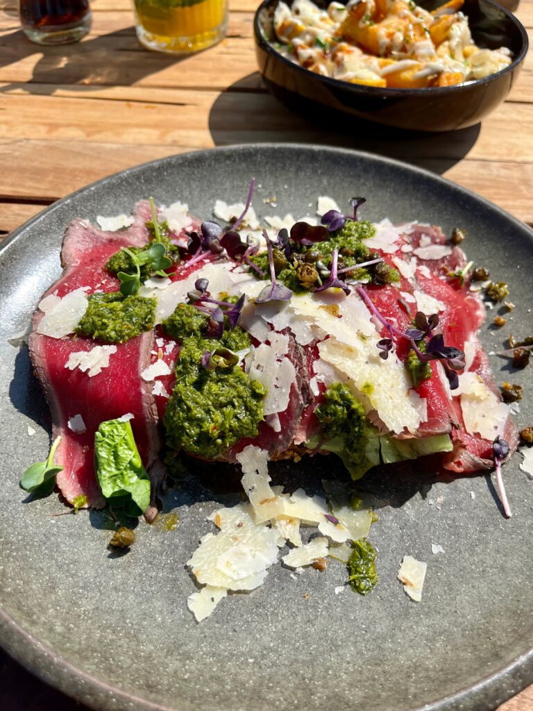 Visiting Noordwijk, Branding Beach Club