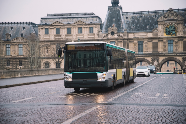 How to Navigate Public Transportation in Paris Like a Local
